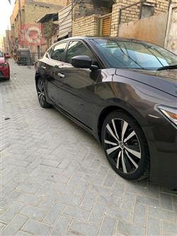 نيسان ماكسيما